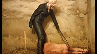 Kurva kurva Harley srbija porno video Dean širom otvara usta kako bi umetnula kutiju s alatima.