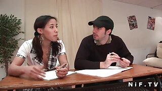 Vitka slatka gay srbija porn djevojka s malim sisama Kate Rich jebe se u macu i jizza